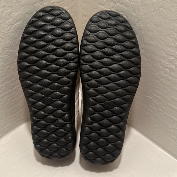 GO Comfy Memory Foam Slipper Plush Fleece Lined Shoe Size 43 EU Beige Black NEW - Picture 9 of 14